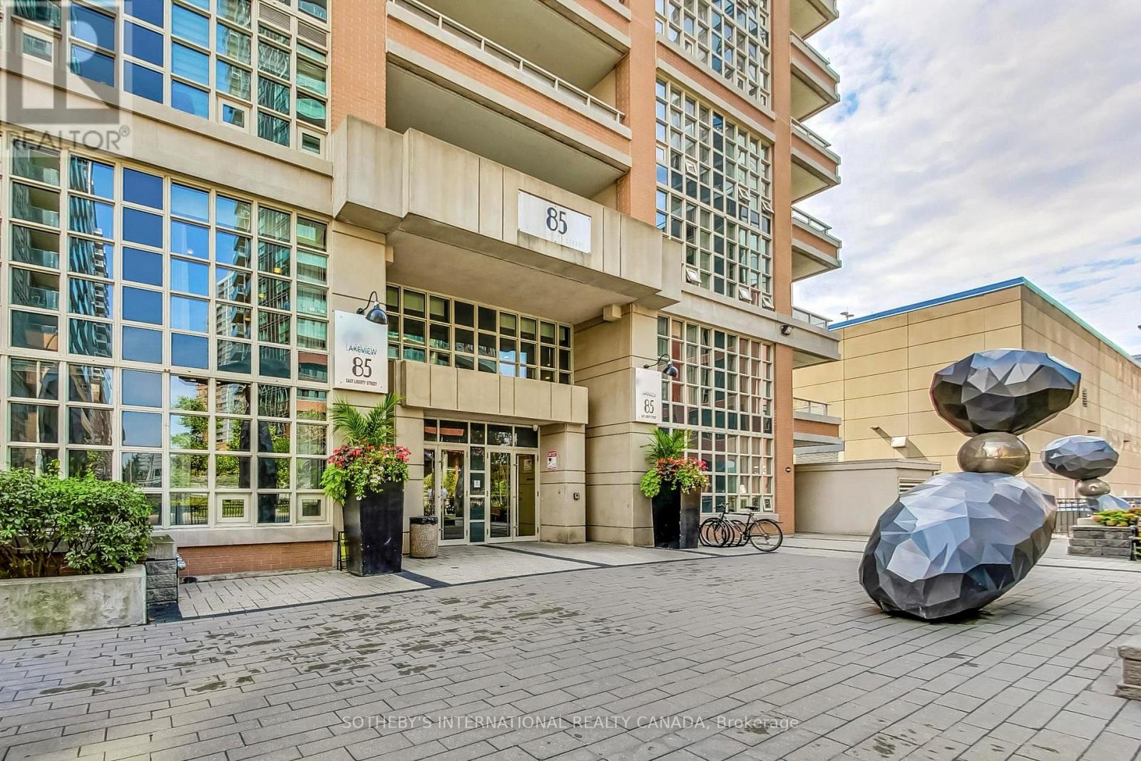 Apartment at 720 - 85 EAST LIBERTY STREET, Toronto (Niagara)