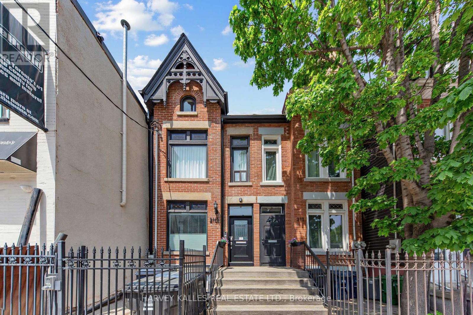 Semi-Detached/Link at 210 GERRARD STREET E, Toronto (Moss Park)