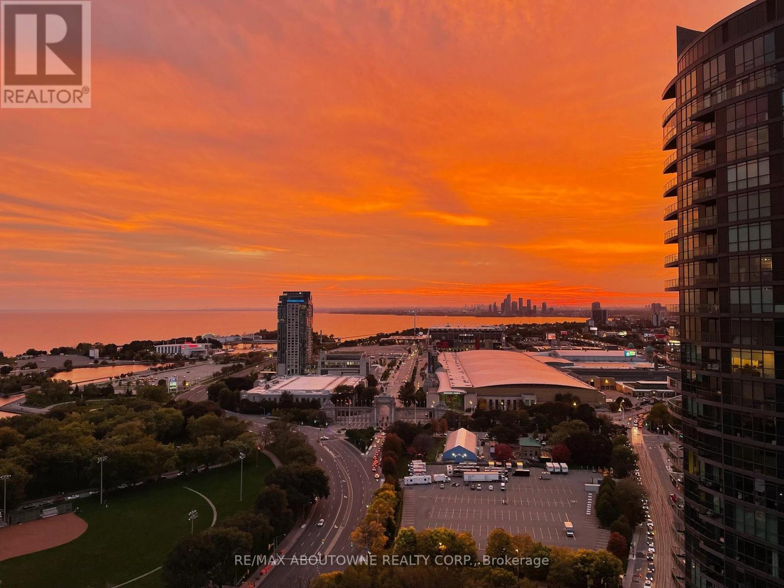 Apartment at 3008 - 215 FORT YORK BOULEVARD, Toronto (Niagara)