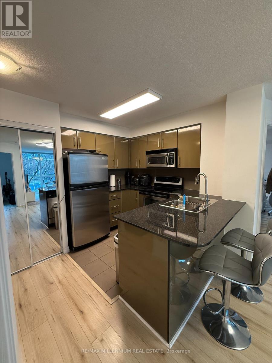 Apartment at 601 - 16 YONGE STREET, Toronto (Waterfront Communities)