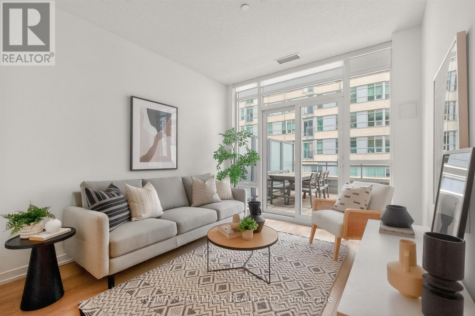 Apartment at 408 - 89 DUNFIELD AVENUE, Toronto (Mount Pleasant West)