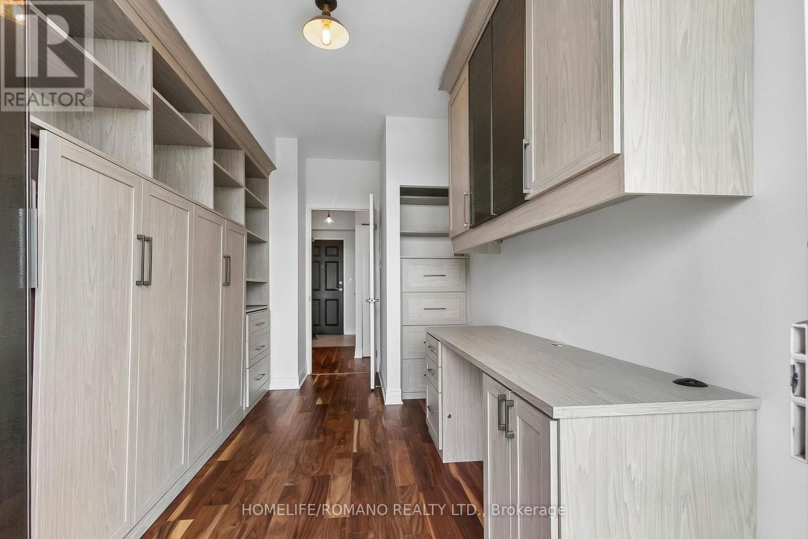Apartment at 508 - 650 MOUNT PLEASANT ROAD, Toronto