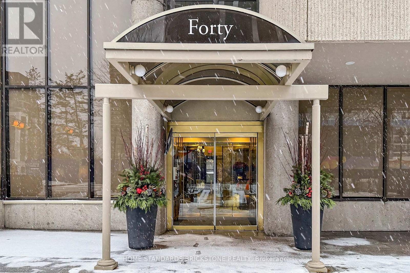 Apartment at 1001 - 40 ROSEHILL AVENUE, Toronto (Rosedale-Moore Park)