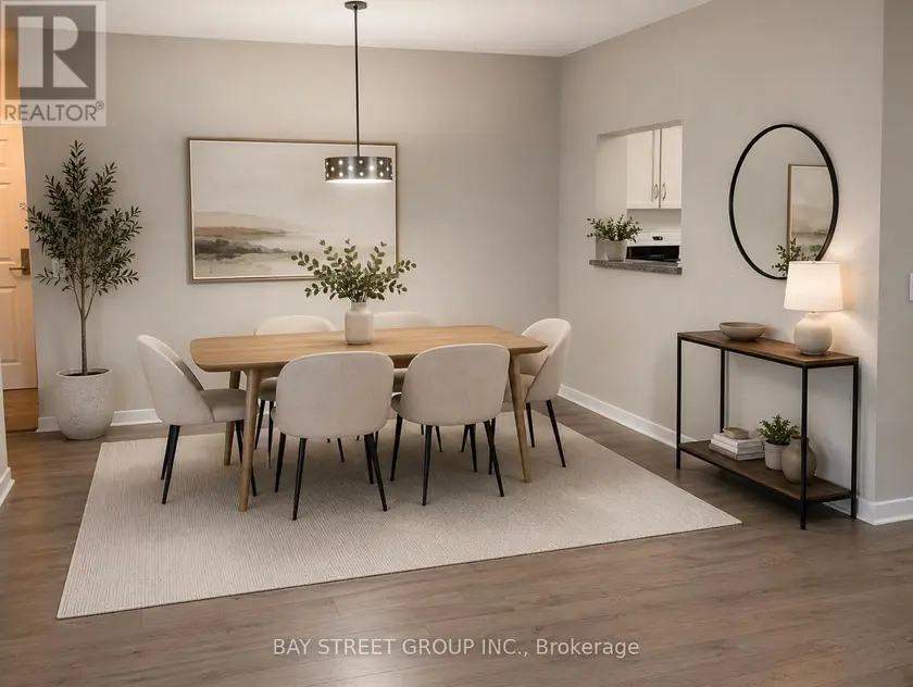 Apartment at 902 - 284 BLOOR STREET W, Toronto