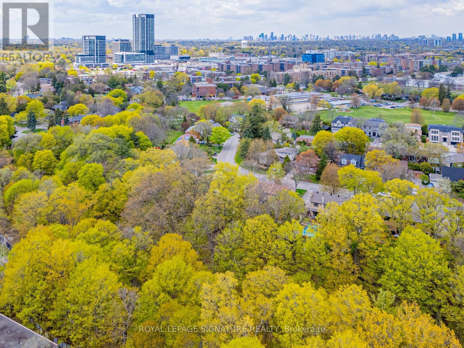 Semi-Detached/Link at 46 PLATEAU CRESCENT, Toronto