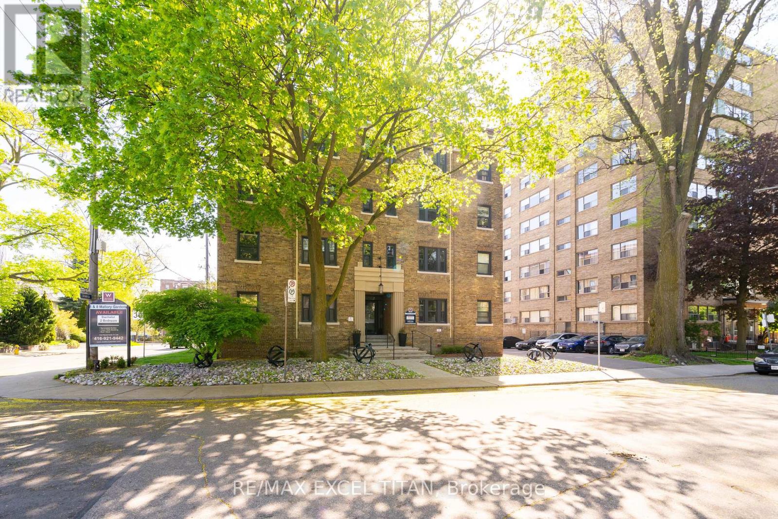 Apartment at 31 - 1 MALLORY GARDENS, Toronto (Yonge-St. Clair)