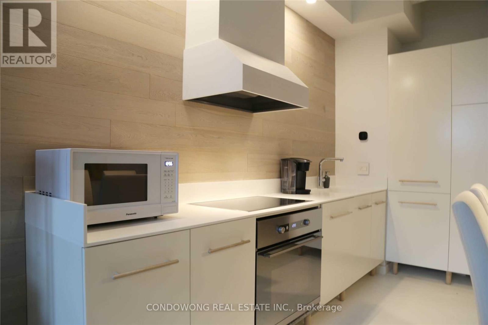 Apartment at 1037 - 155 DALHOUSIE STREET, Toronto (Church-Yonge Corridor)
