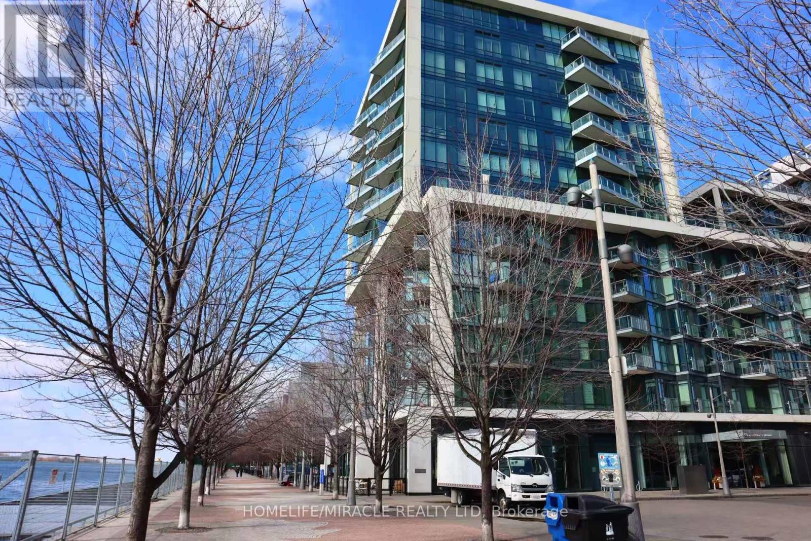 Apartment at 813 - 15 MERCHANTS' WHARF, Toronto (Waterfront Communities)