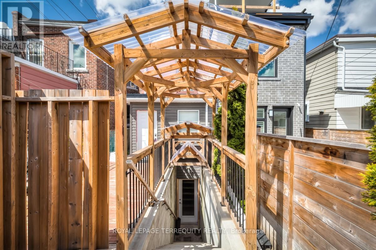 Semi-Detached/Link at BSMT - 665 CRAWFORD STREET, Toronto (Palmerston-Little Italy)