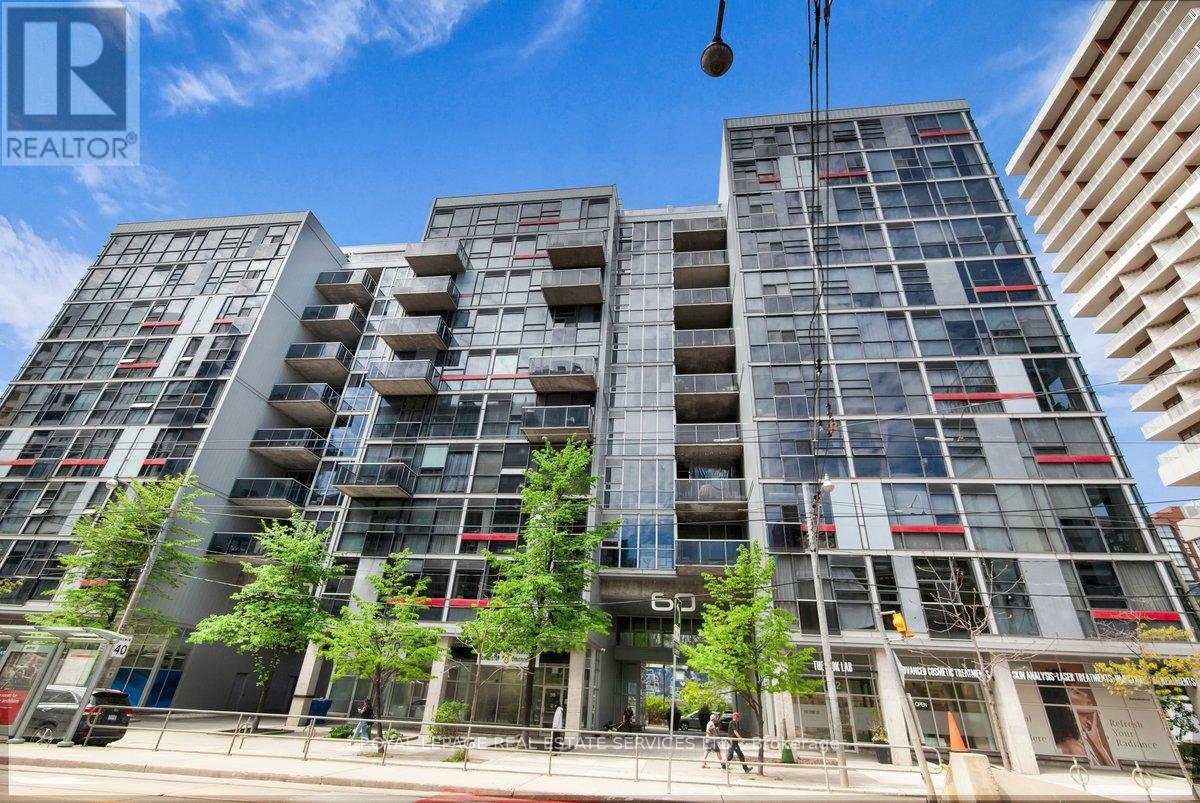Apartment at 210 - 60 BATHURST STREET, Toronto (Niagara)