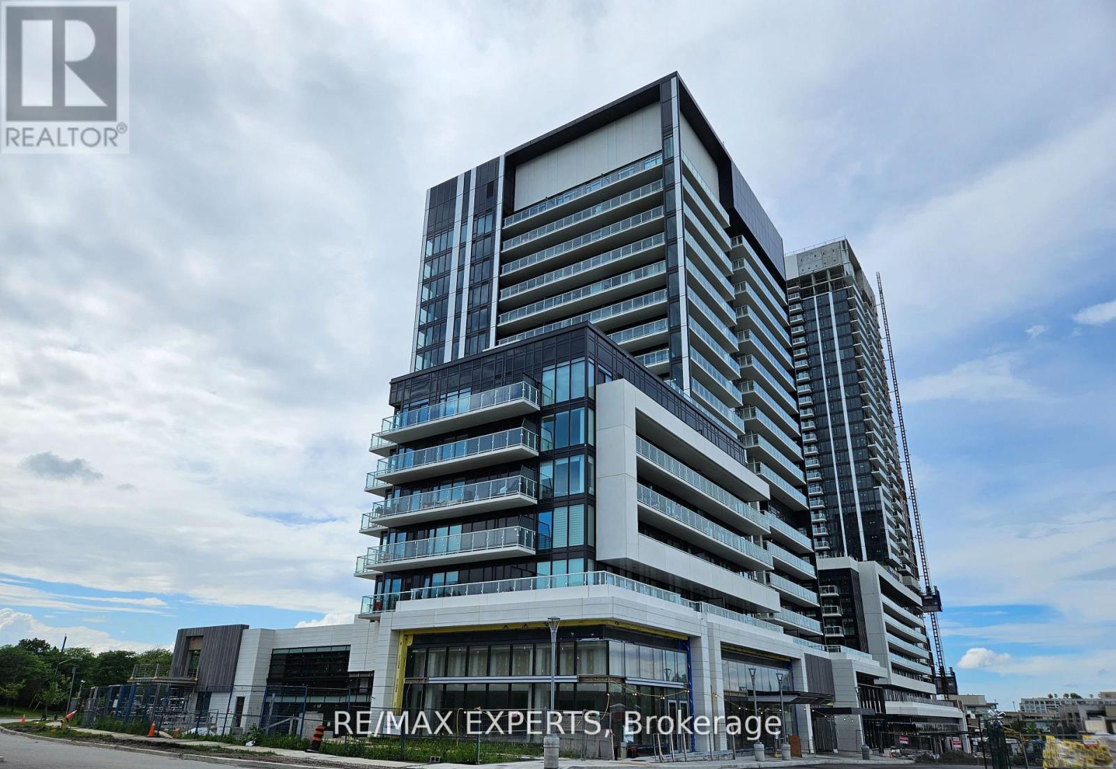 Apartment at 1518 - 20 O'NEIL ROAD, Toronto (Banbury-Don Mills)
