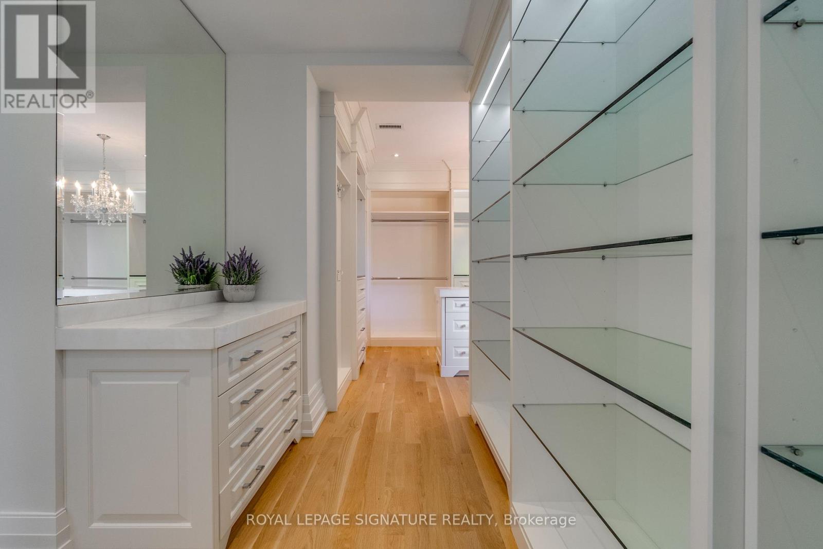 Detached at 27 TEDDINGTON PARK AVENUE, Toronto