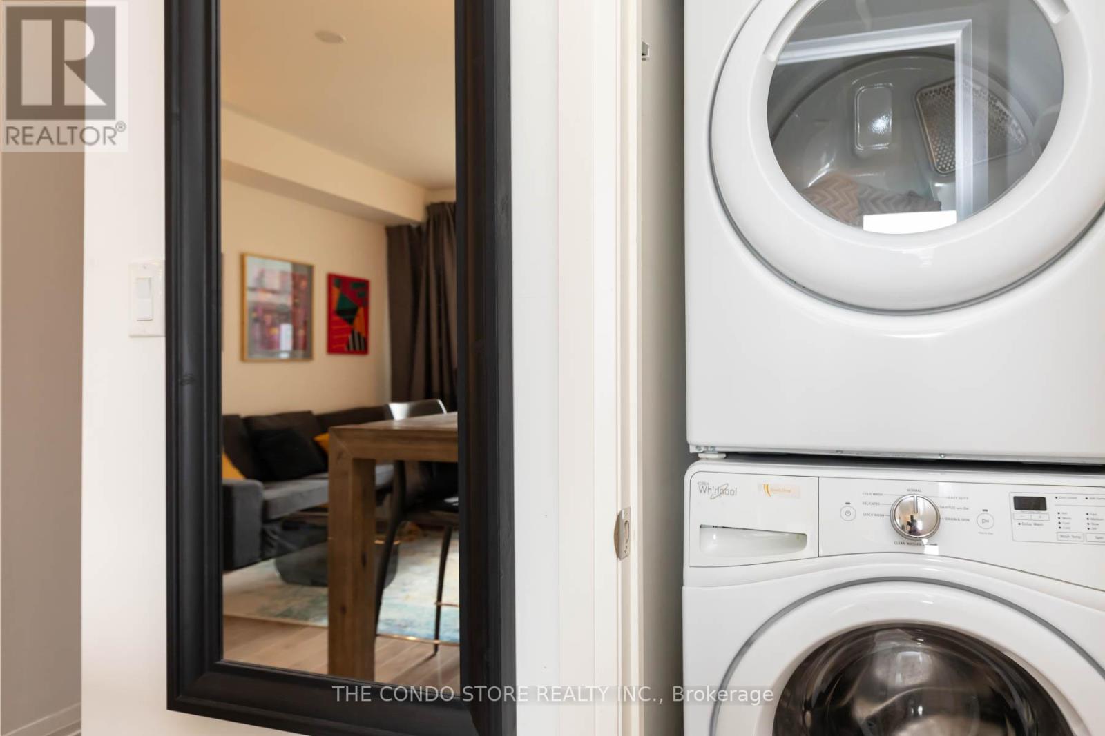 Apartment at 611 - 460 ADELAIDE STREET E, Toronto