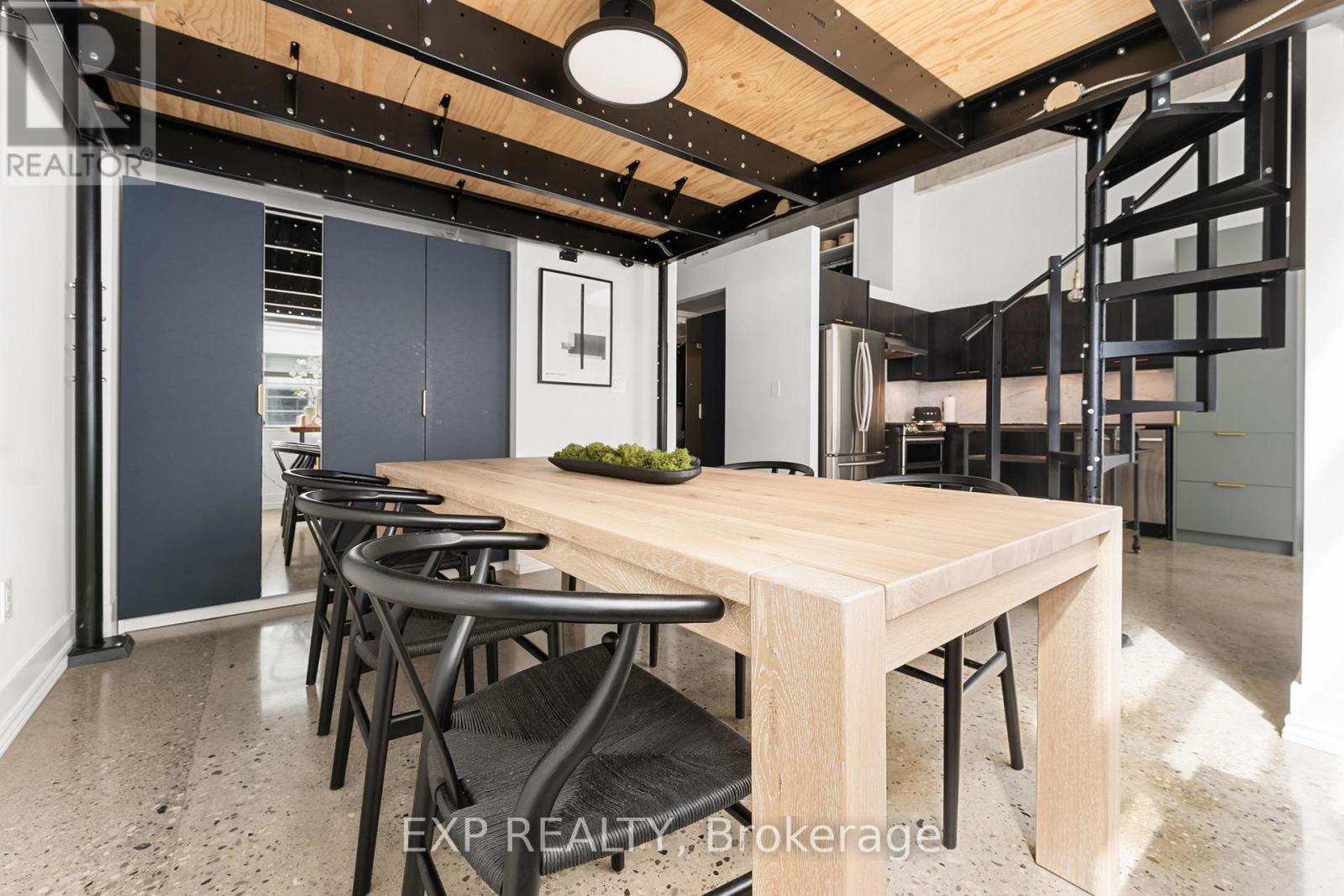 Apartment at 301 - 637 LAKE SHORE BOULEVARD W, Toronto