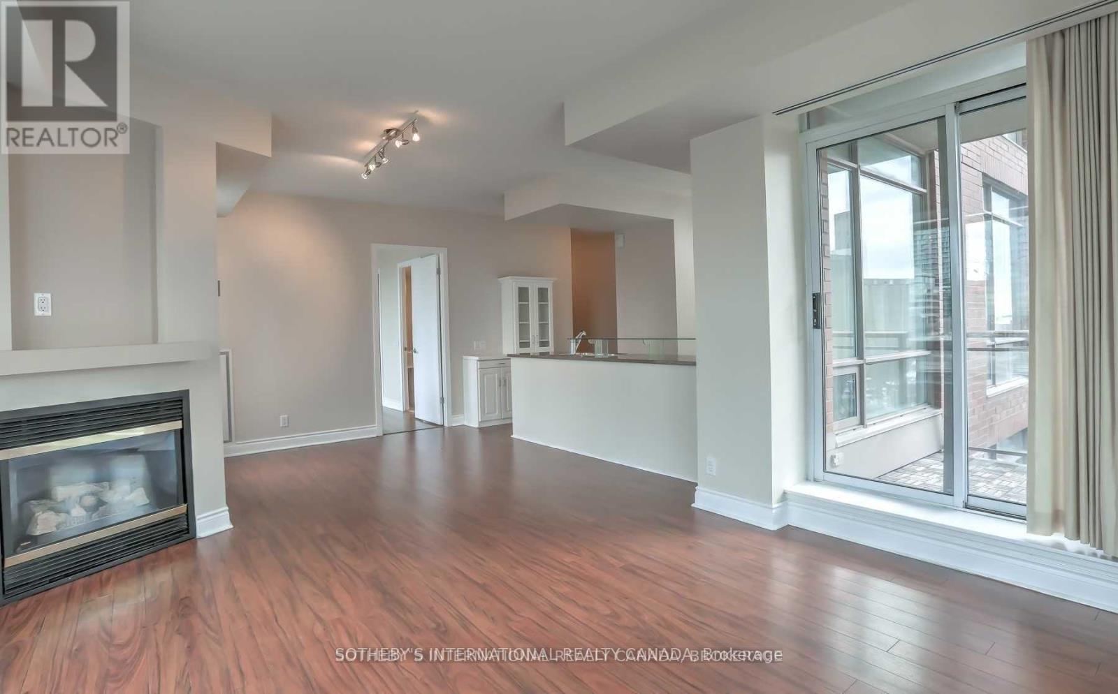 Apartment at 610W - 500 QUEENS QUAY W, Toronto