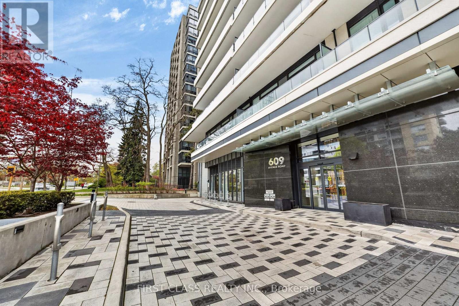 Apartment at 707 - 609 AVENUE ROAD, Toronto