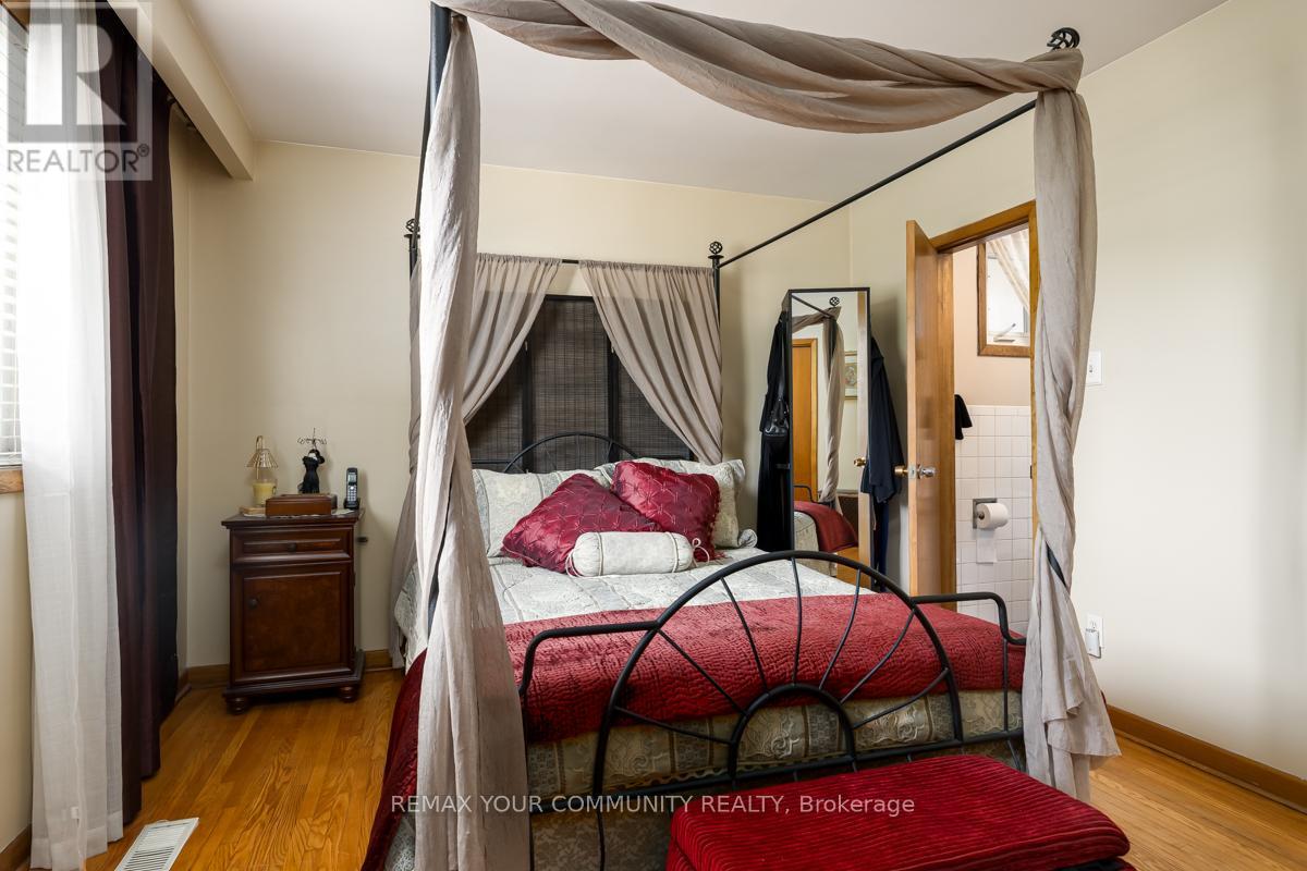 Detached at 267 HORSHAM AVENUE, Toronto