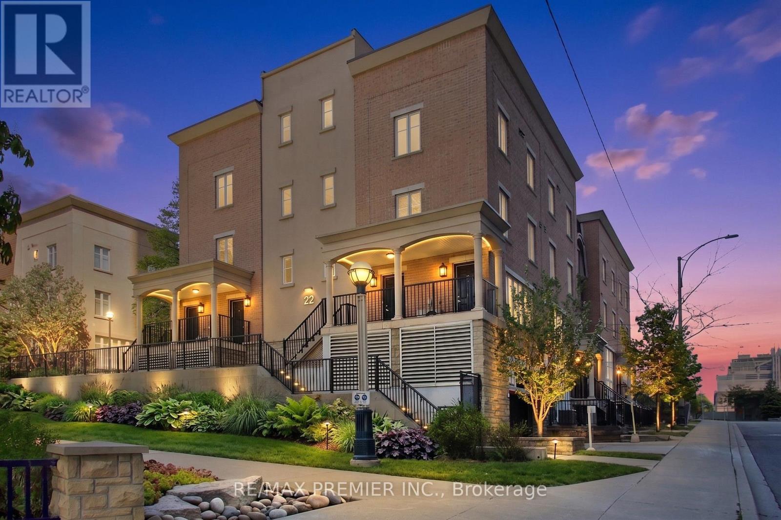 Townhouse at 109 - 22 WESTERN BATTERY ROAD, Toronto