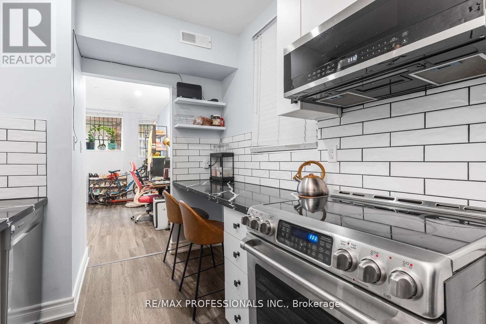 Apartment at 105 - 412 JARVIS STREET, Toronto