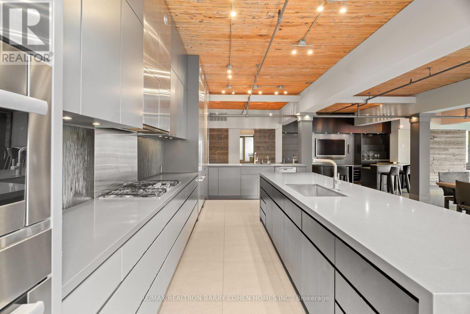 Apartment at 300 - 468 WELLINGTON STREET W, Toronto