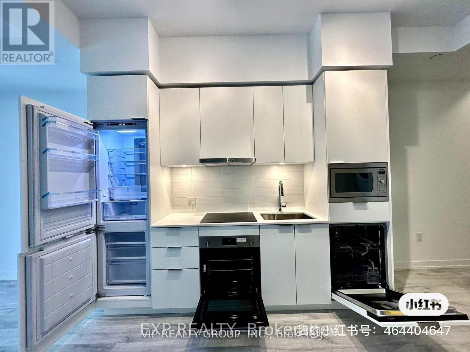 Apartment at N638 - 7 GOLDEN LION HEIGHTS, Toronto
