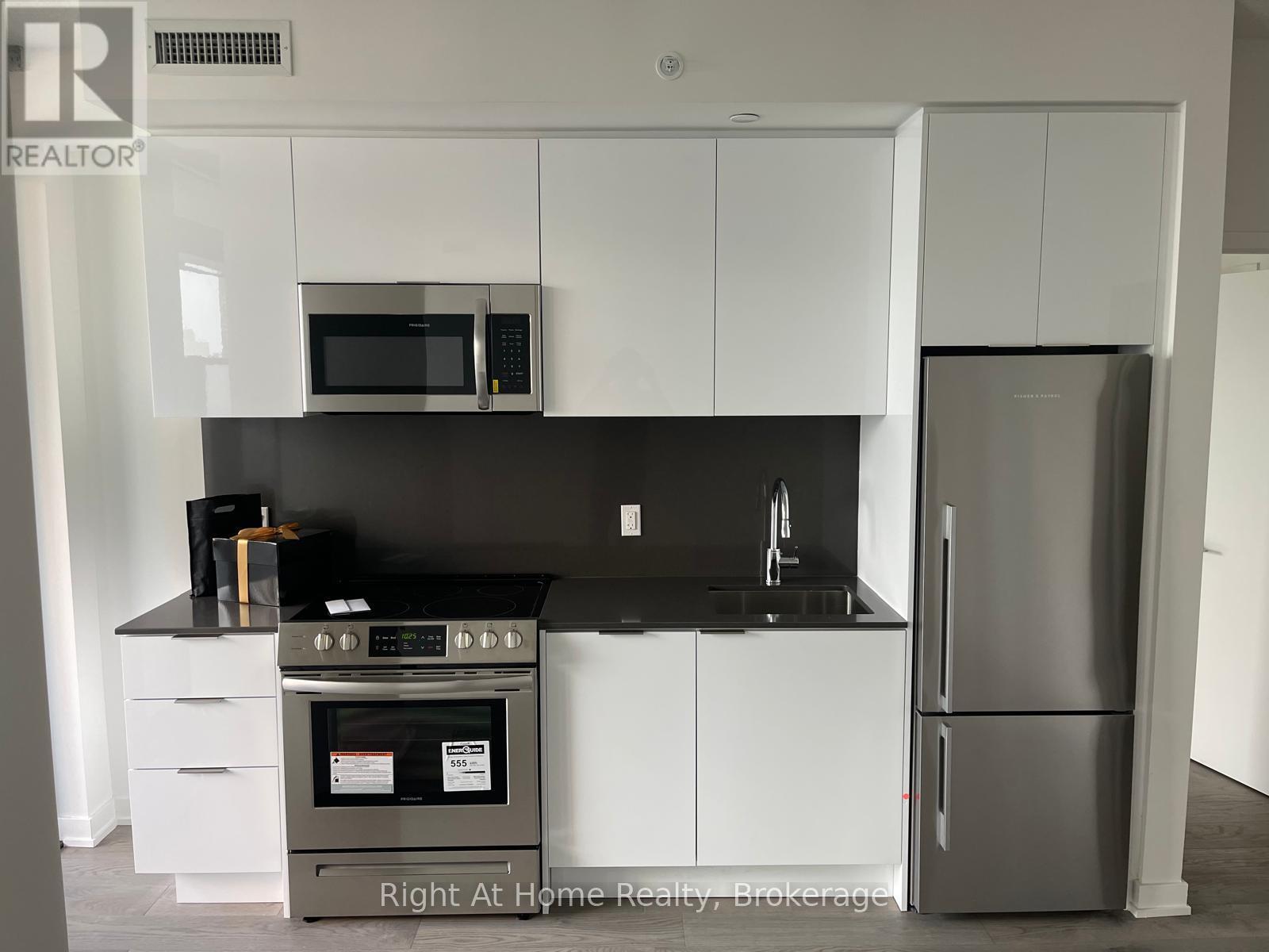 Apartment at 6 - 2606 25 RICHMOND STREET E, Toronto (Church-Yonge Corridor)