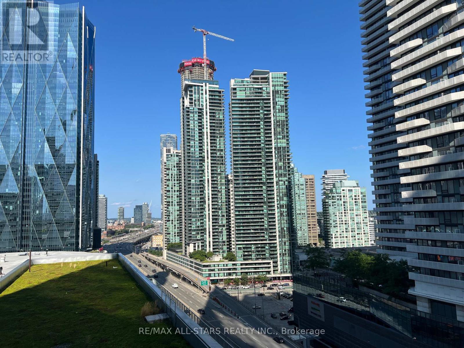 Apartment at 1306 - 55 BREMNER BOULEVARD, Toronto (Waterfront Communities)