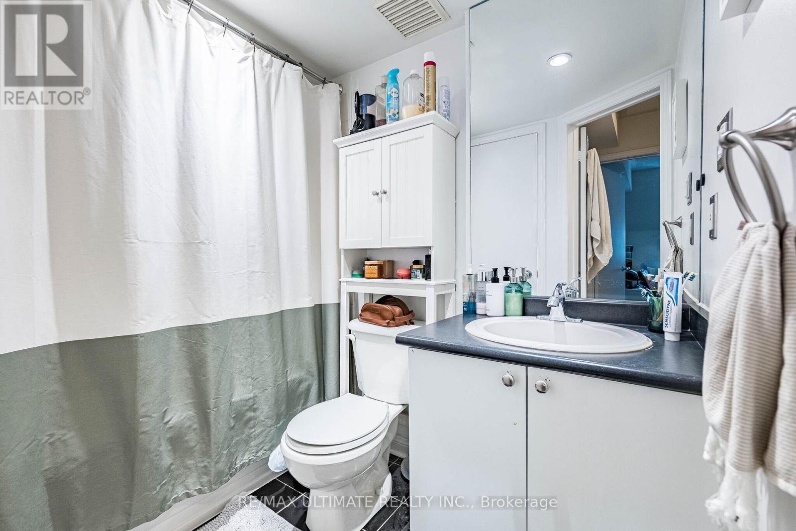 Townhouse at 11 NIAGARA STREET, Toronto