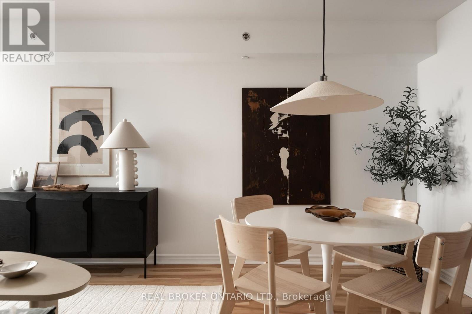 Apartment at 510 - 35 SARANAC BOULEVARD, Toronto (Englemount-Lawrence)
