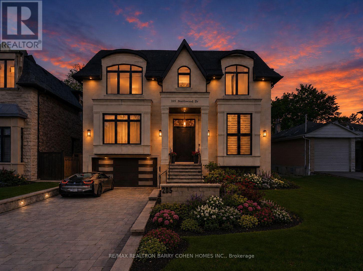 Detached at 205 NORTHWOOD DRIVE, Toronto (Newtonbrook East)