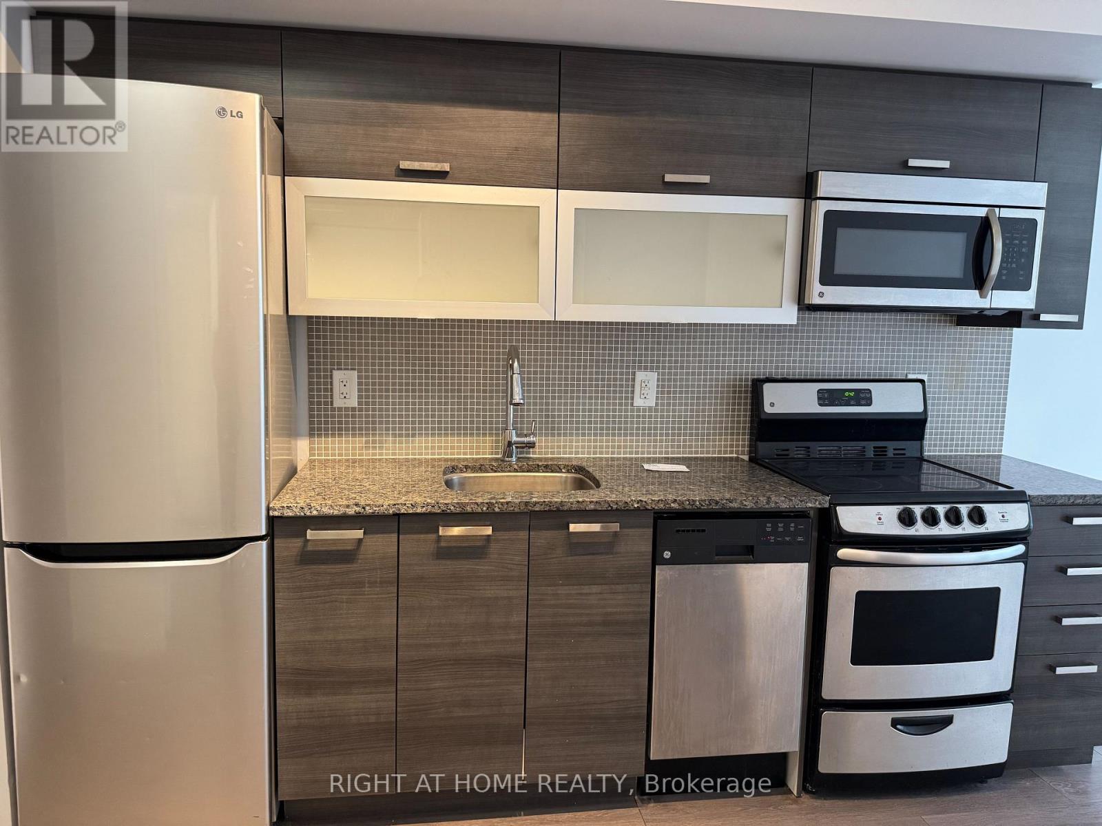 Apartment at PH01 - 36 LISGAR STREET, Toronto