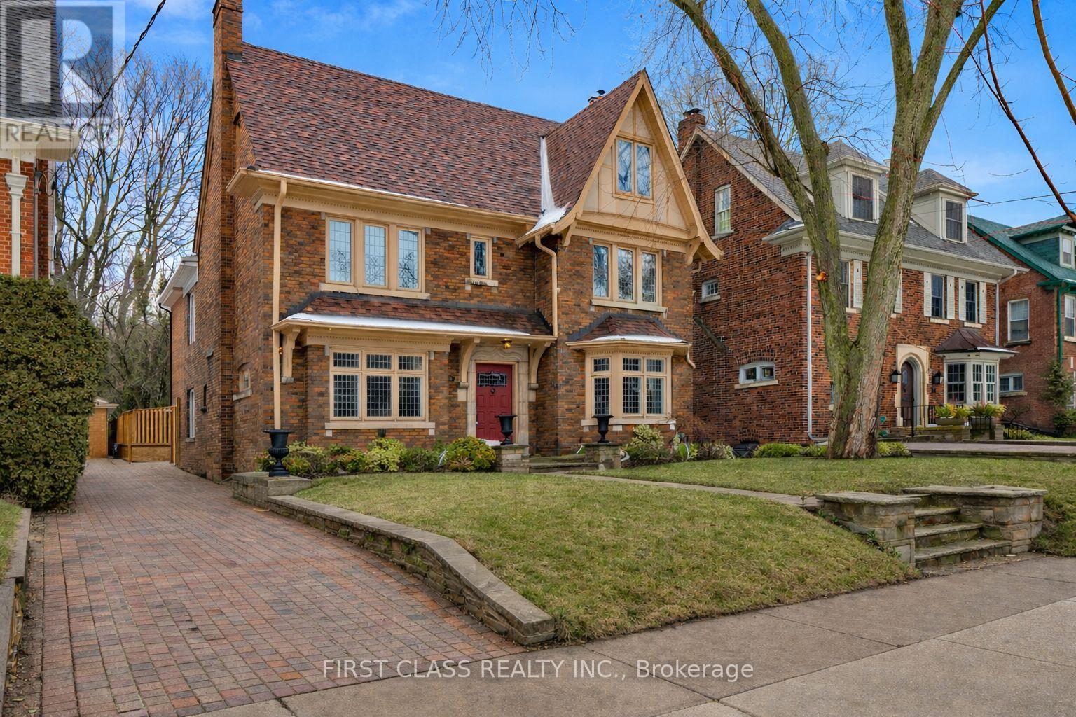 Detached at 80 DOUGLAS DRIVE, Toronto