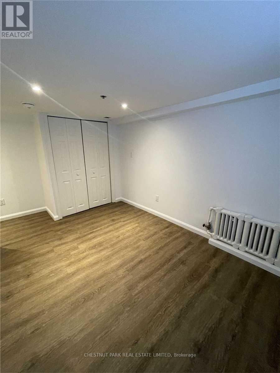 Multiplex at LOWER - 24 STRATHGOWAN AVENUE, Toronto