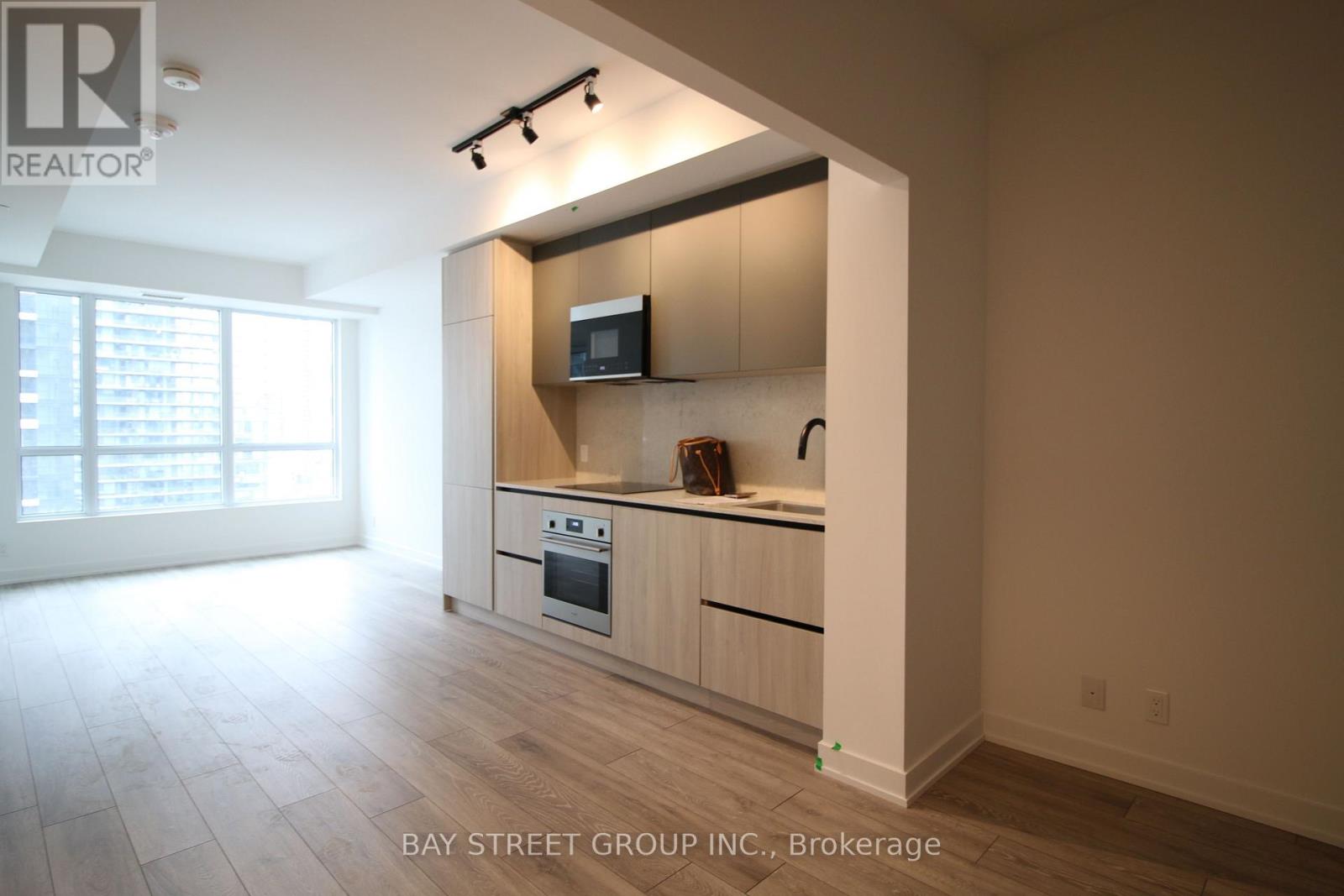 Apartment at 1703 - 108 PETER STREET, Toronto (Waterfront Communities)