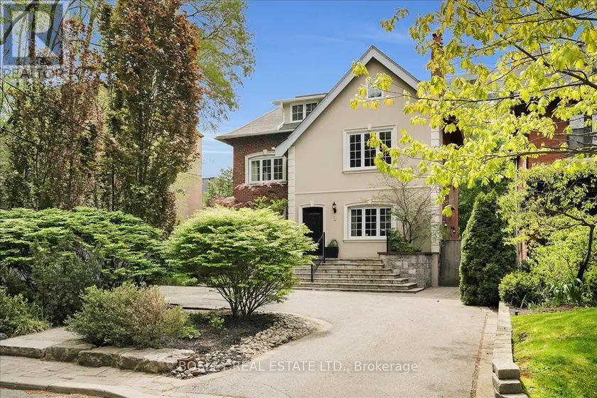 Detached at 3 SHORNCLIFFE AVENUE, Toronto
