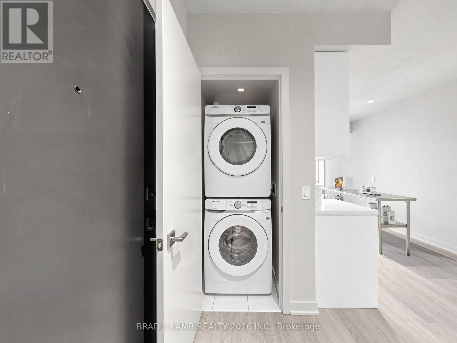 Apartment at 404 - 284 KING STREET E, Toronto