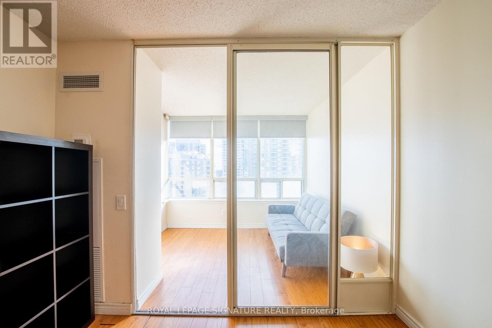 Apartment at 1604 - 7 BISHOP AVENUE, Toronto
