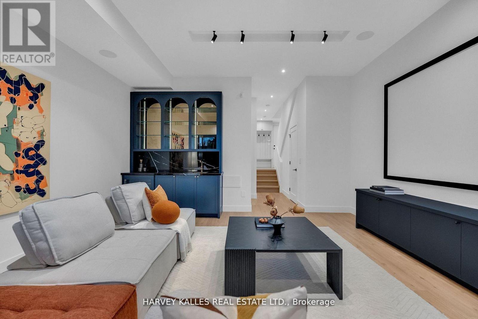 Detached at 101 BRIAR HILL AVENUE, Toronto