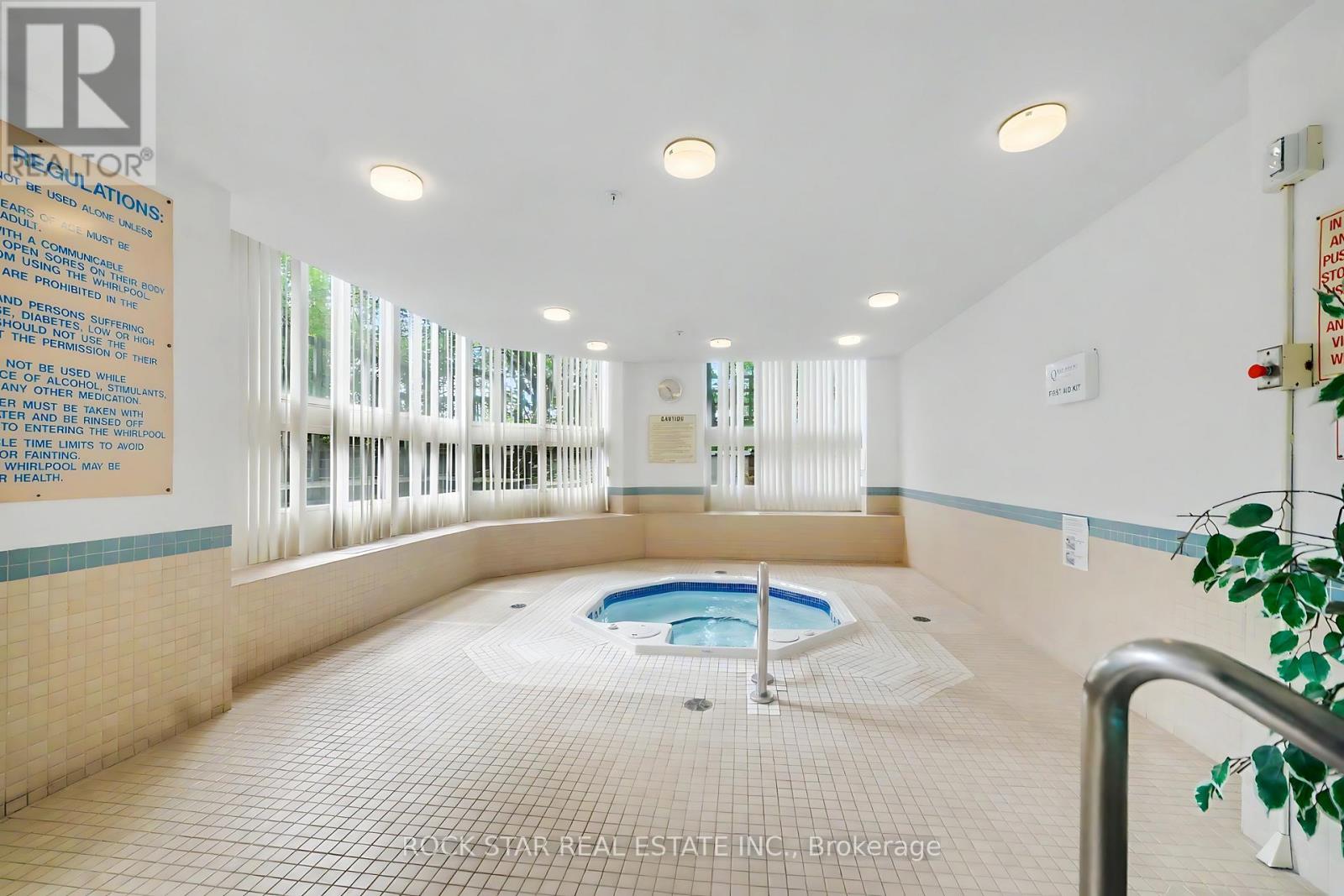 Apartment at 701 - 5 KENNETH AVENUE, Toronto