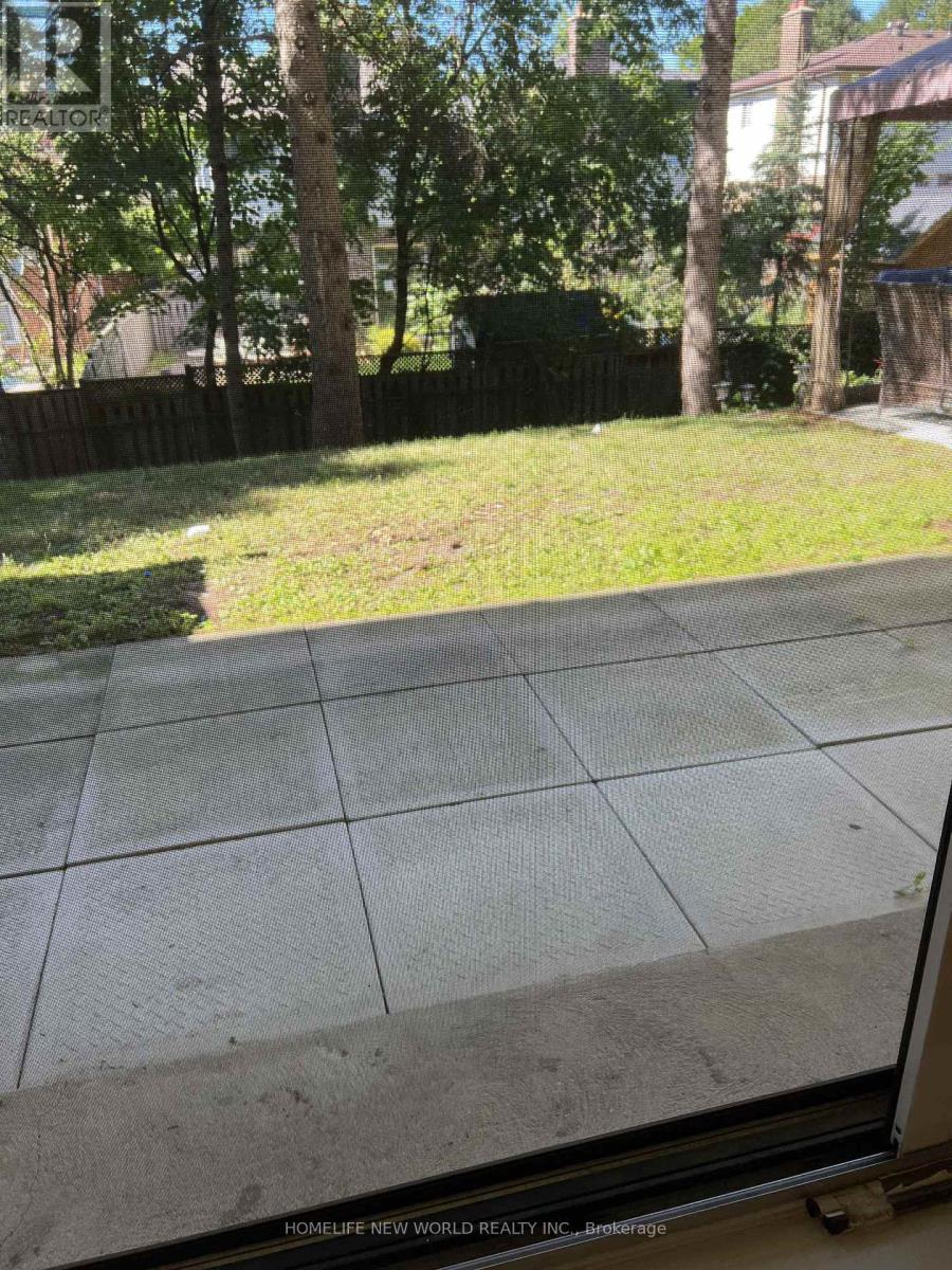 Townhouse at UNIT 6 - 25 PEBBLE BYWAY, Toronto