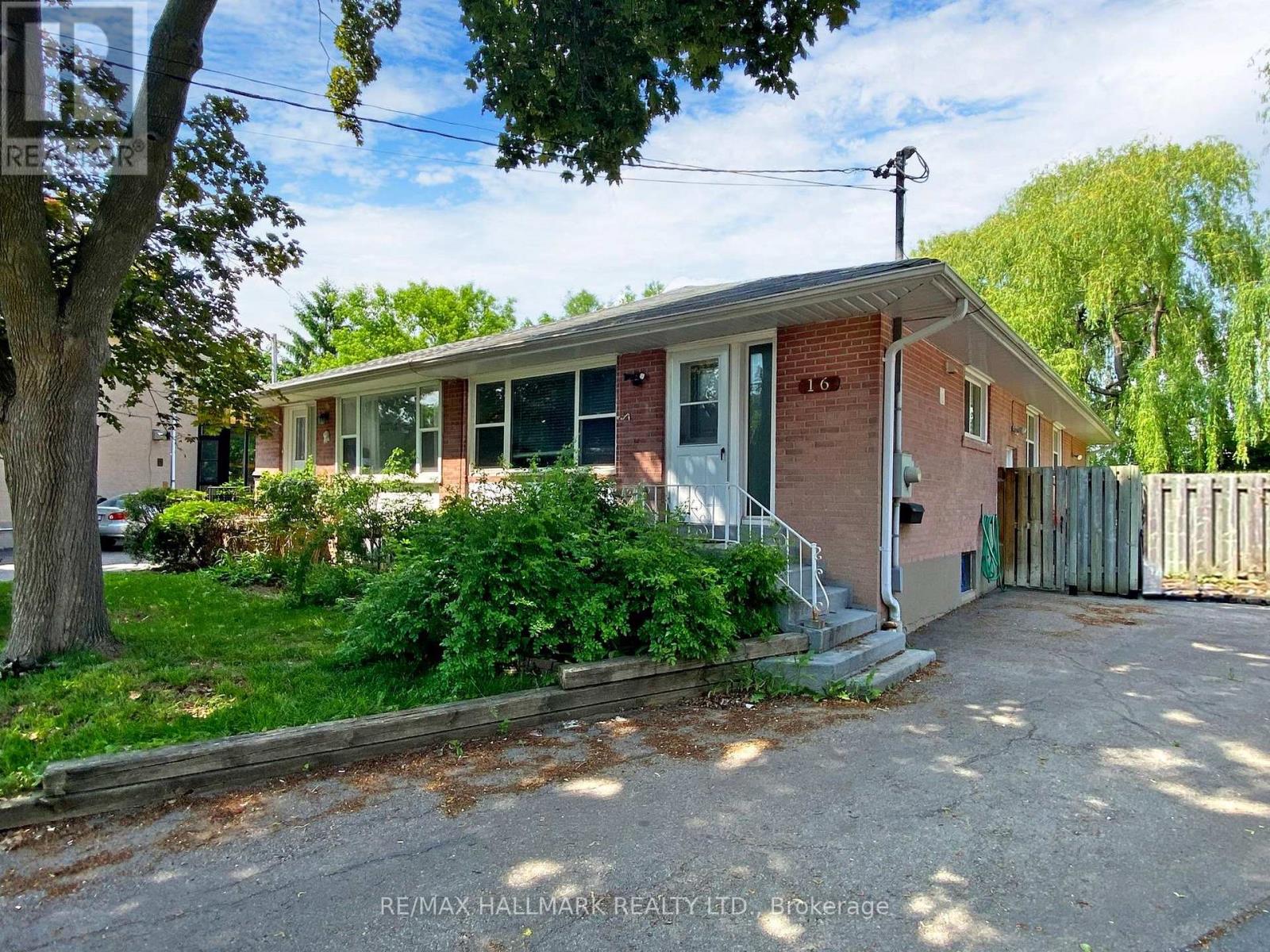 Semi-Detached/Link at 16 DUNBOYNE COURT, Toronto (Westminster-Branson)
