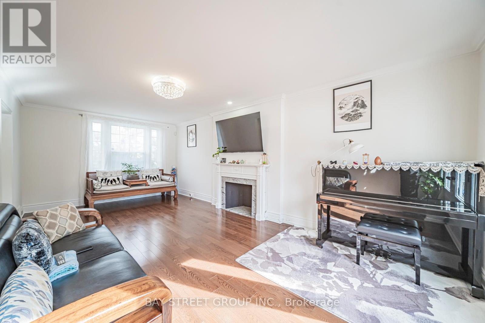 Detached at 277 LAWRENCE AVENUE E, Toronto