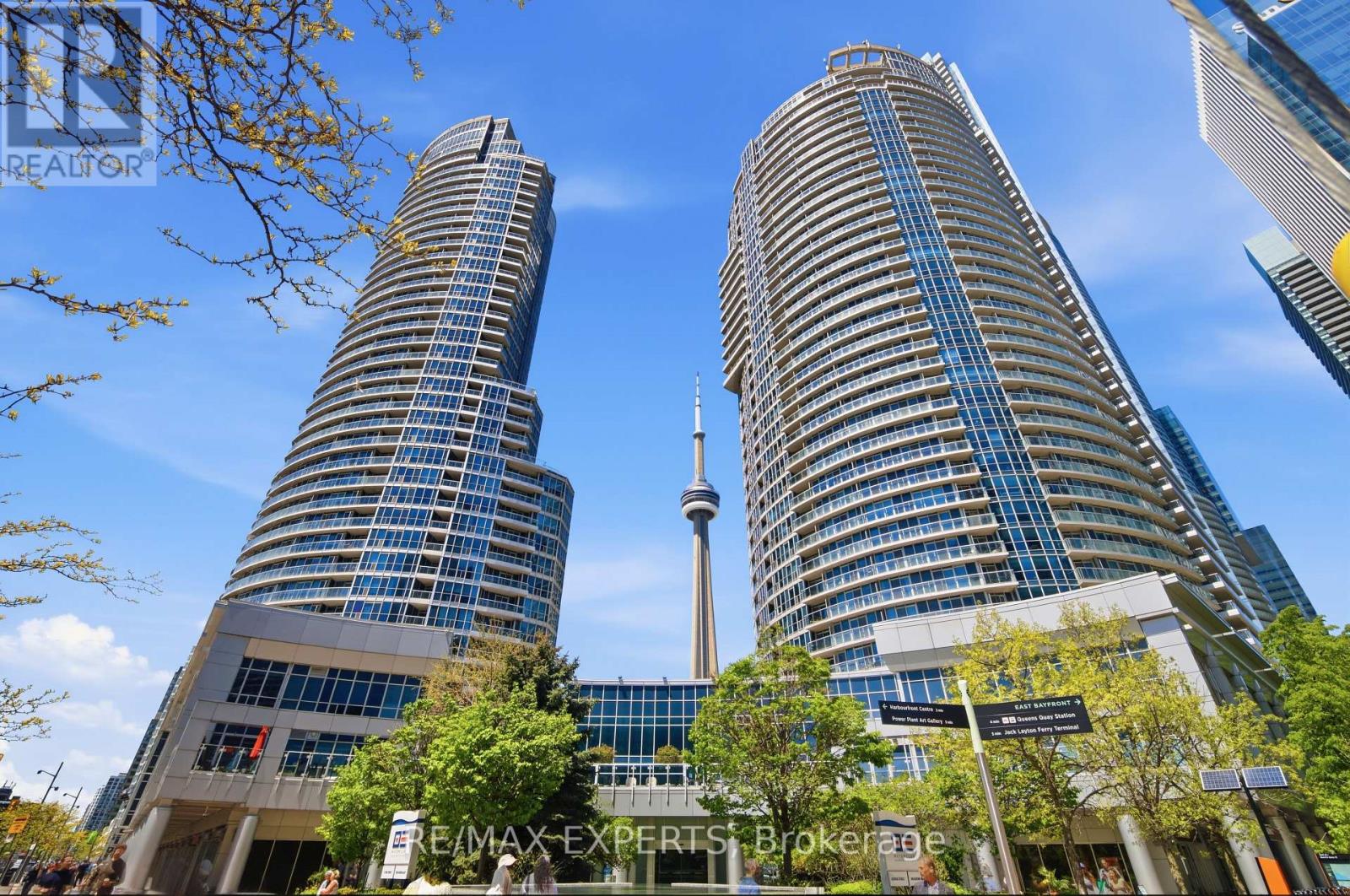 Apartment at 2211 - 208 QUEENS QUAY W, Toronto (Waterfront Communities)