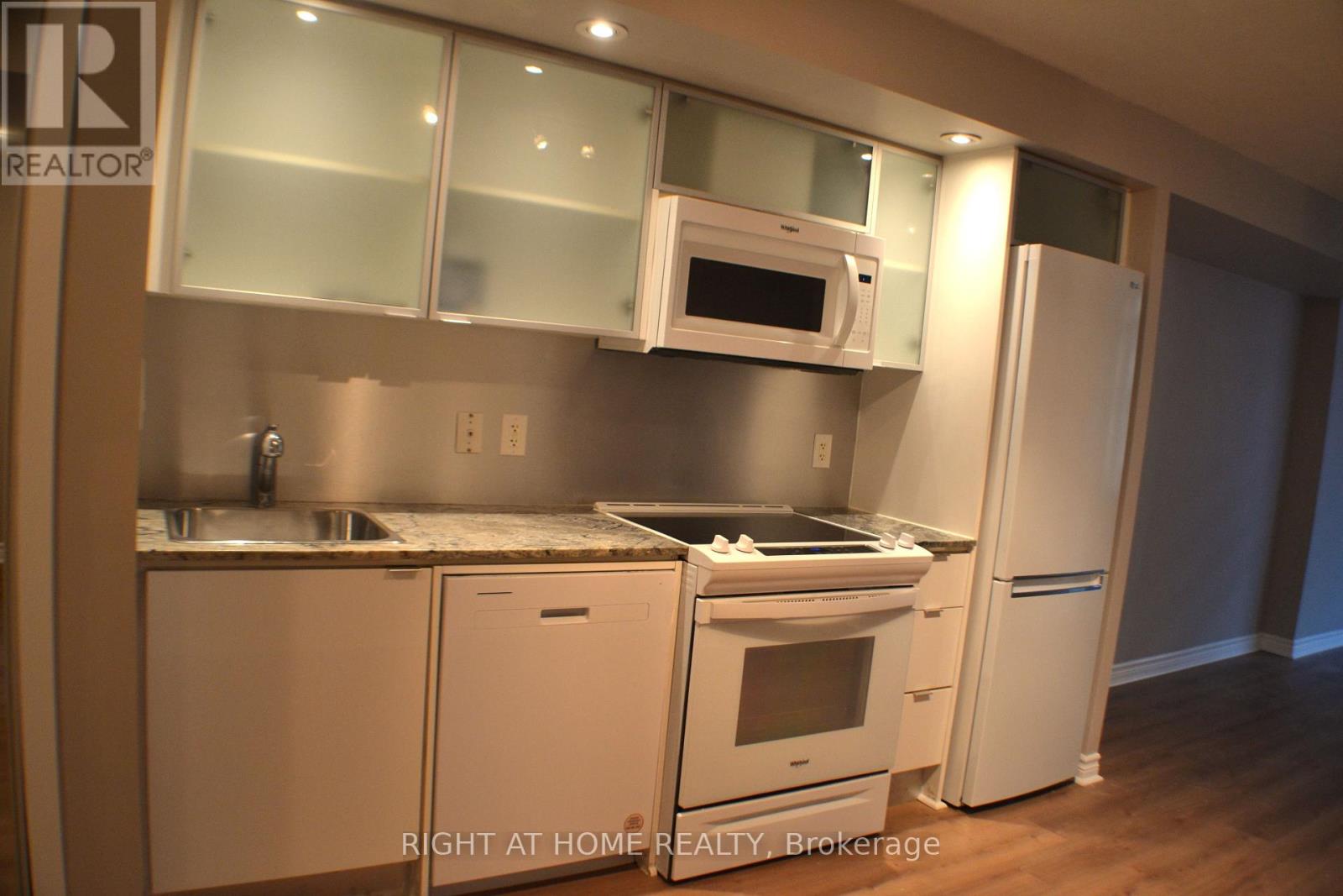 Apartment at 1005 - 25 TELEGRAM MEWS, Toronto