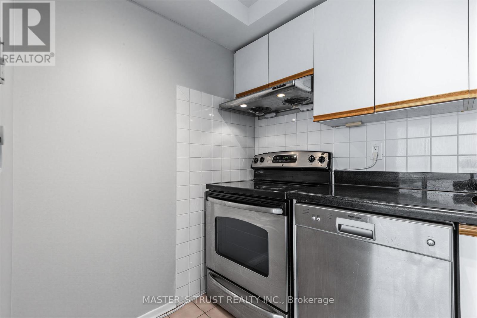 Apartment at 1702 - 55 CENTRE AVENUE, Toronto