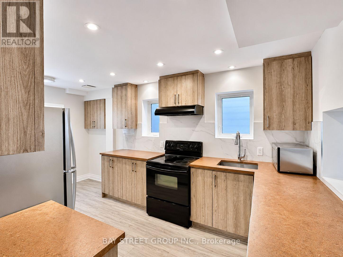 Detached at 316 WILLOWDALE AVENUE, Toronto