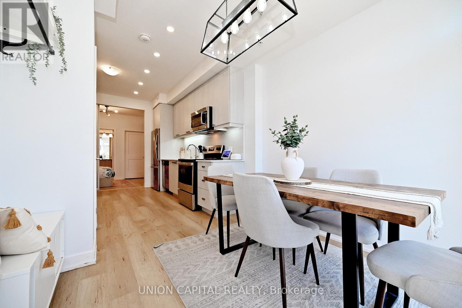 Townhouse at 39 - 57 FINCH AVENUE W, Toronto