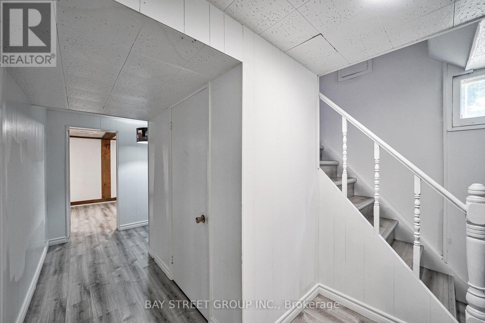 Detached at 35 CAMWOOD CRESCENT, Toronto