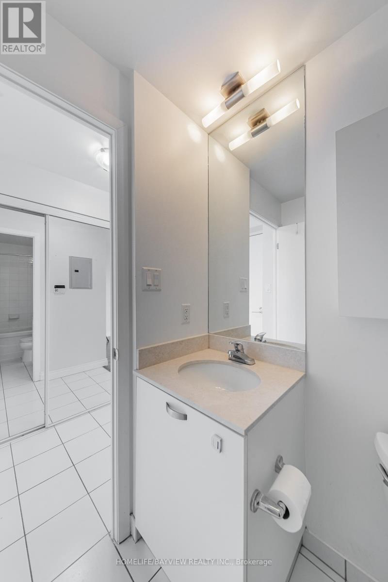 Apartment at 2405 - 38 GRENVILLE STREET, Toronto
