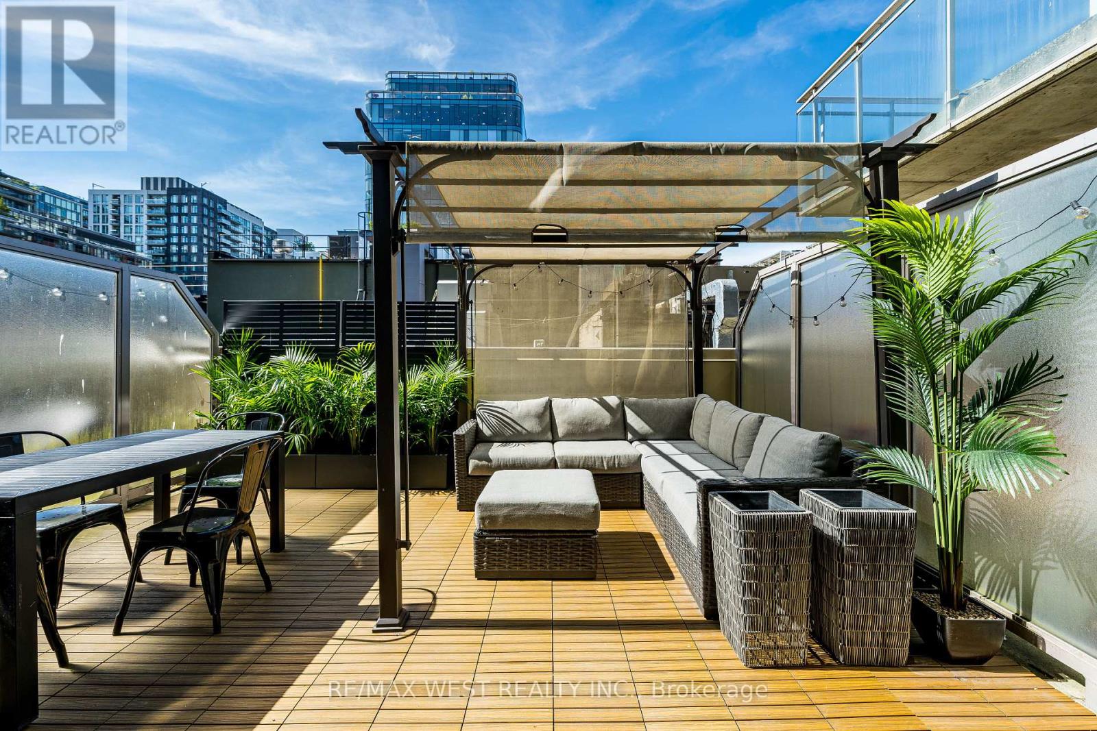 Apartment at 212 - 66 PORTLAND STREET, Toronto (Waterfront Communities)